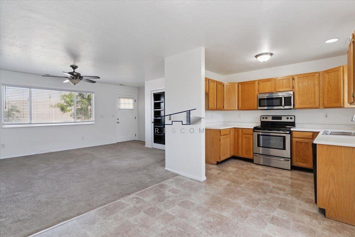 772 N 800 W - Photo 6 of 23