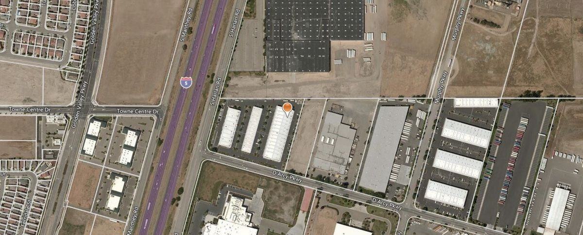 145 Darcy Pkwy - Photo 2 of 3