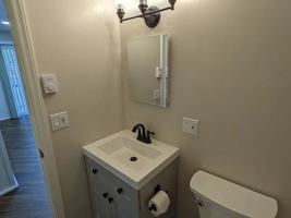 featured image of 411 Lindsay Rd