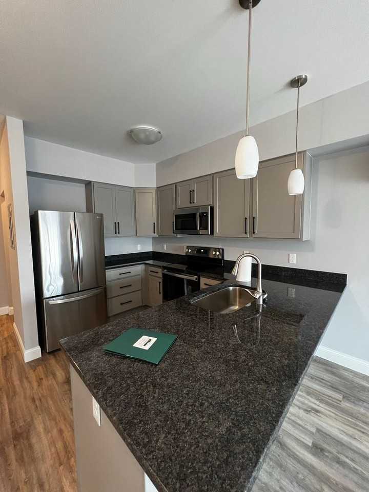SCVC - 60 Severance Green - Photo 3 of 41