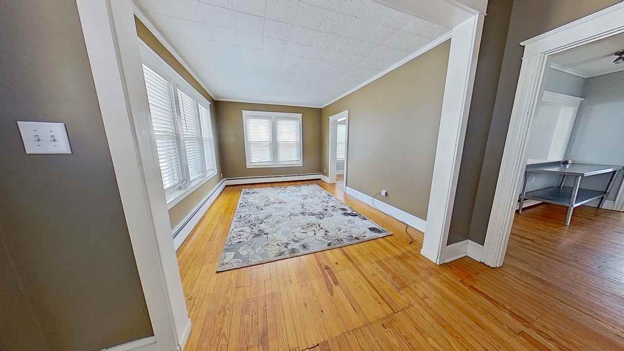 835 Latimer St - Photo 2 of 13