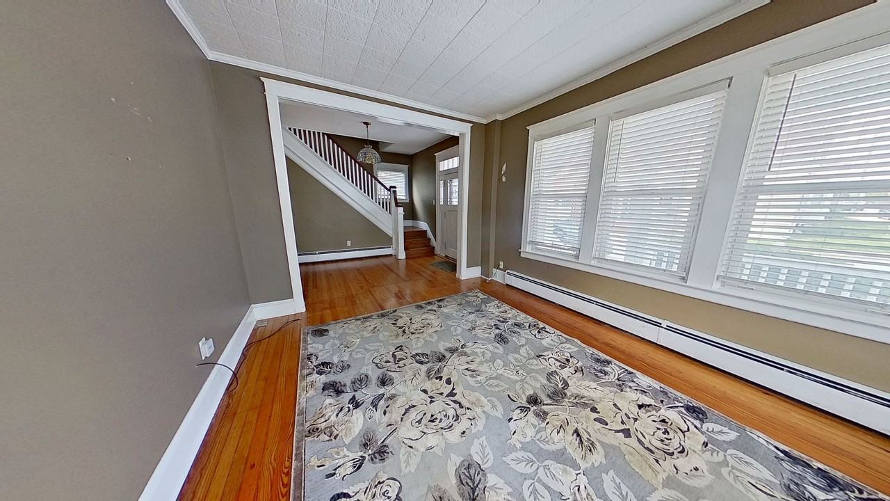 835 Latimer St - Photo 3 of 12