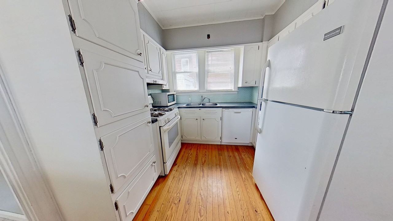 835 Latimer St - Photo 6 of 12