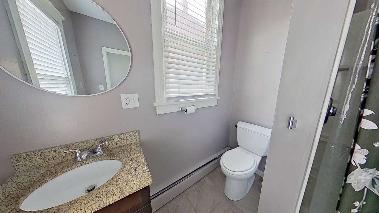 835 Latimer St - Photo 7 of 12
