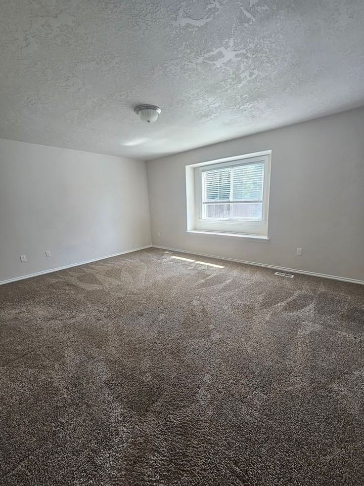 3714 N Buckstone Ave - Photo 7 of 14