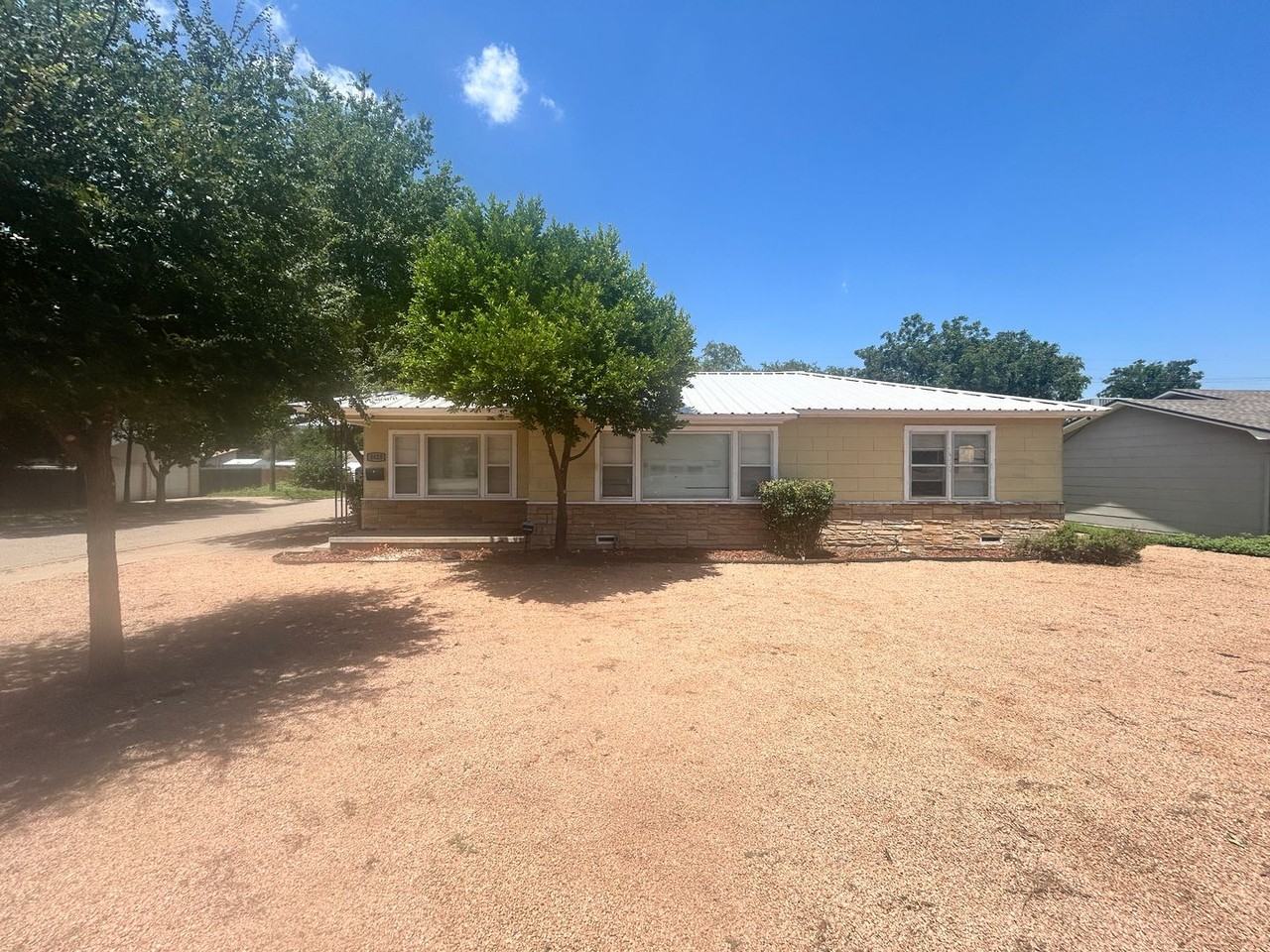 3820 32nd Street - Photo 2 of 19