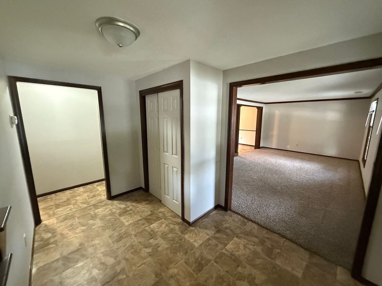 5720 Lionel Dr - Photo 2 of 29