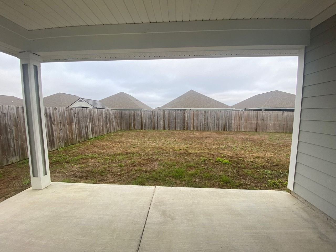 131 N Shoreview Dr - Photo 3 of 14