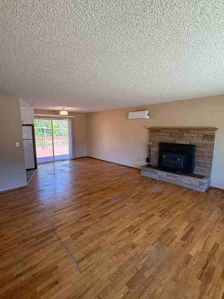 1408 Corona St - Photo 2 of 13