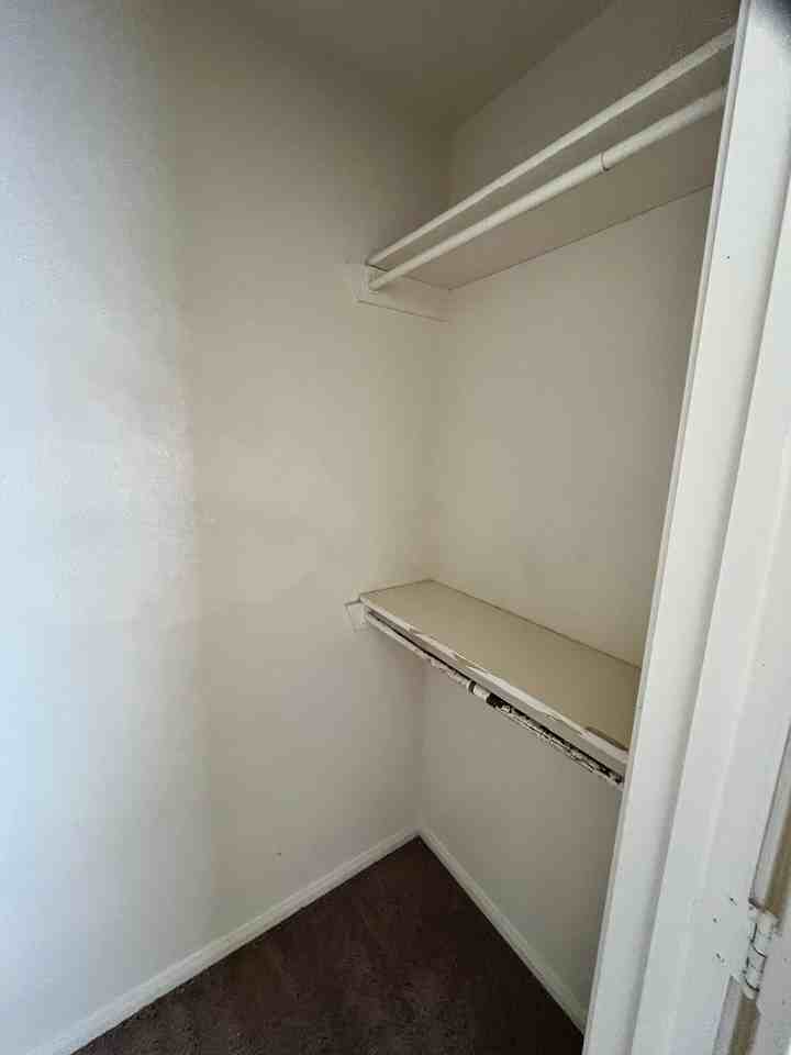 3305 Barcelona Dr - Photo 3 of 46