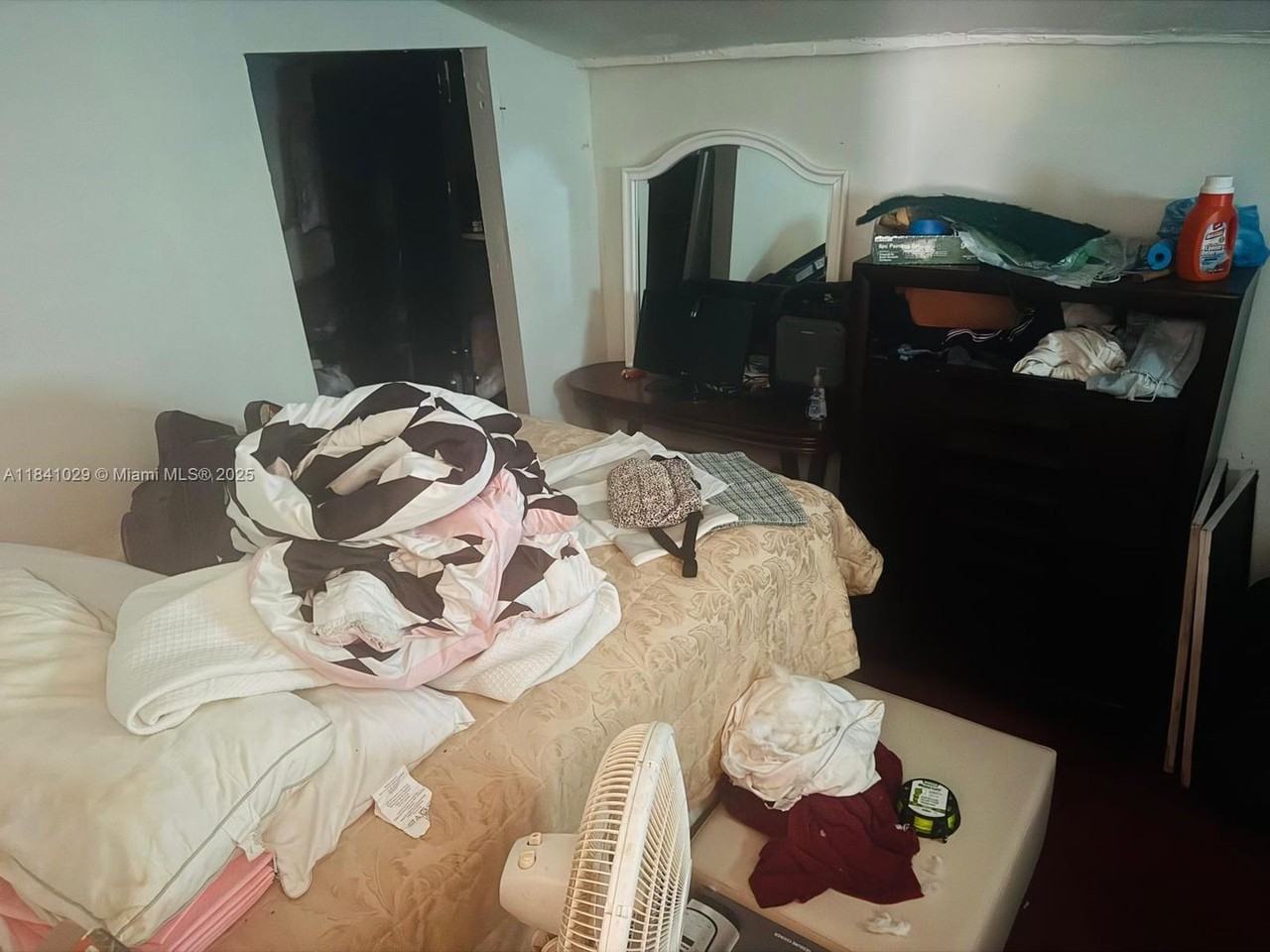 861 Nw 112th St - Photo 6 of 10