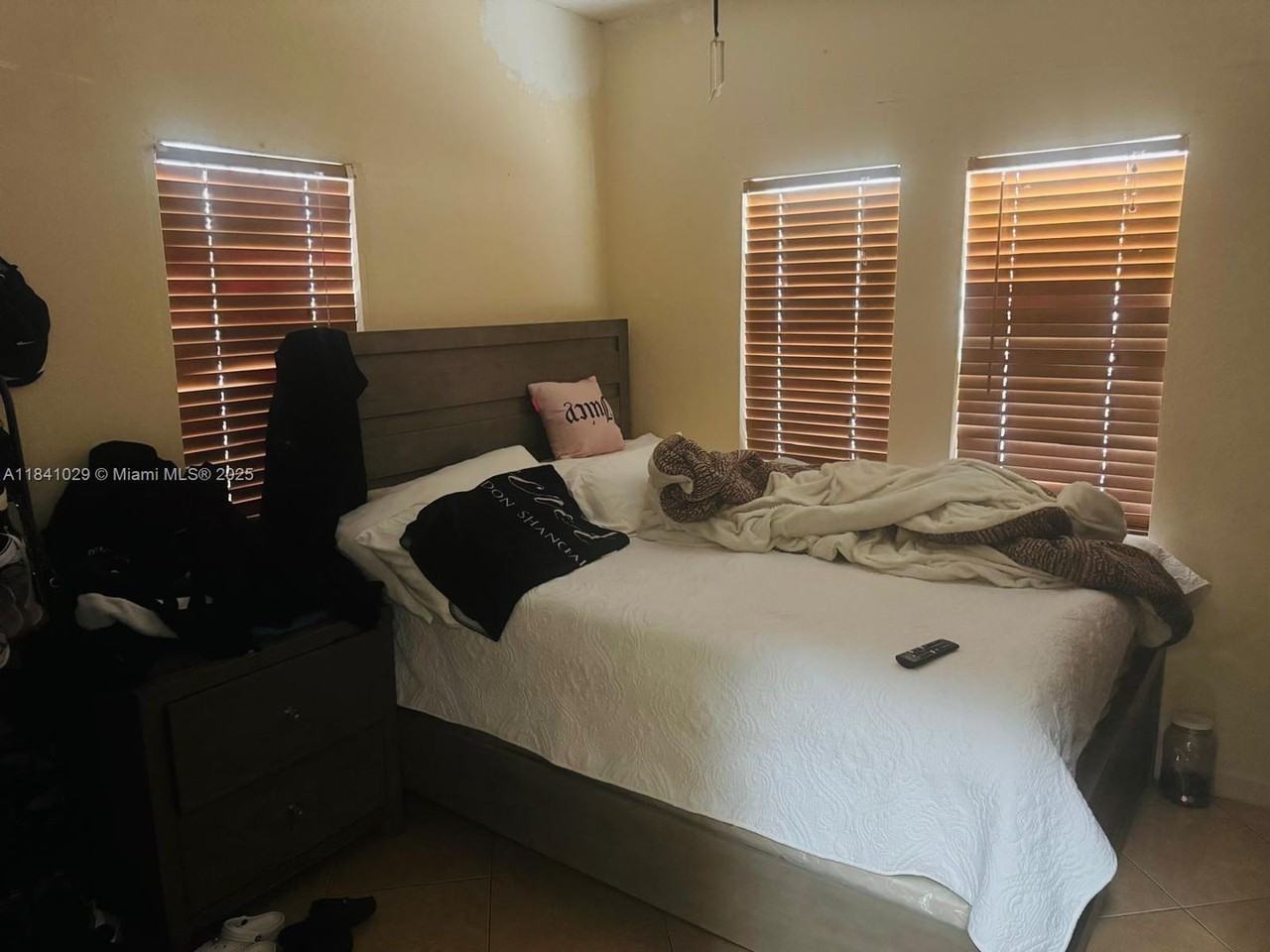 861 Nw 112th St - Photo 7 of 10