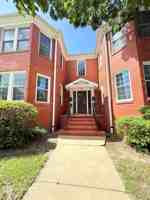 featured image of 735 E 52nd St