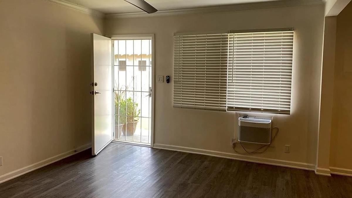 1521 17th St - Photo 4 of 10