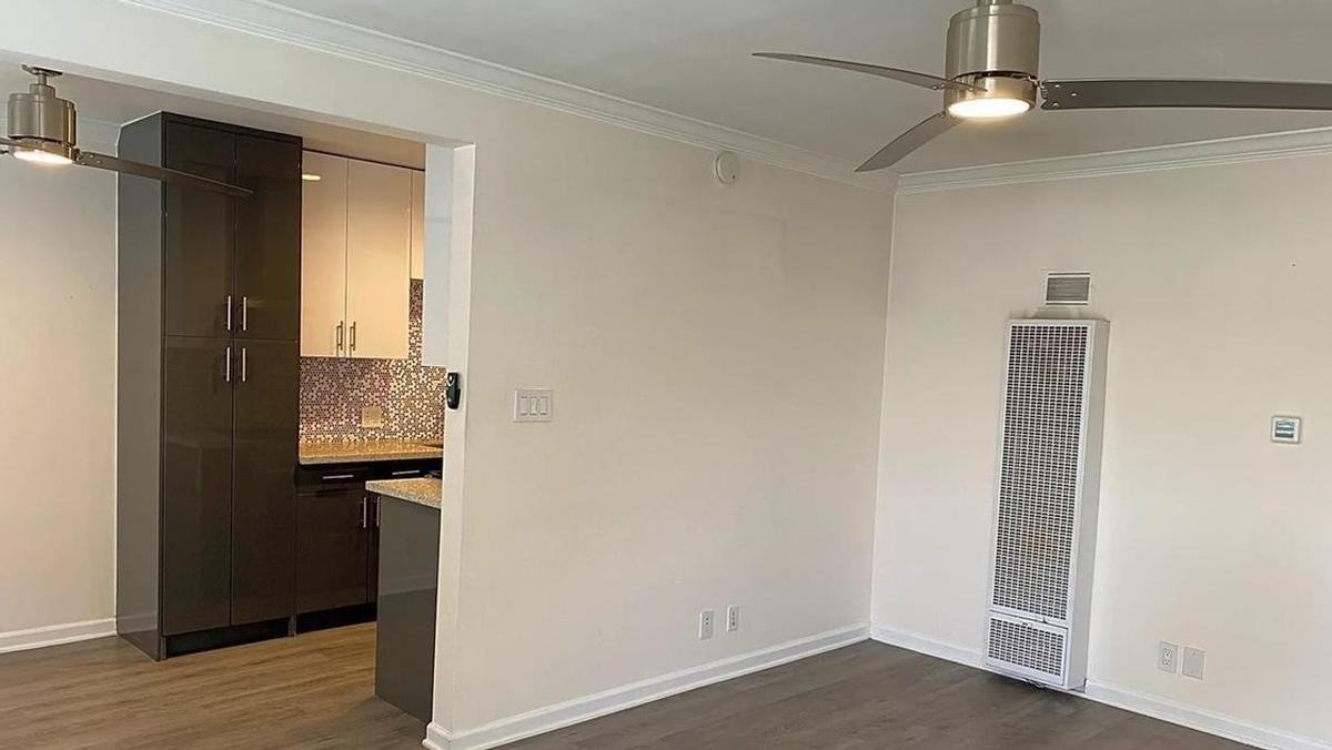 1521 17th St - Photo 2 of 10