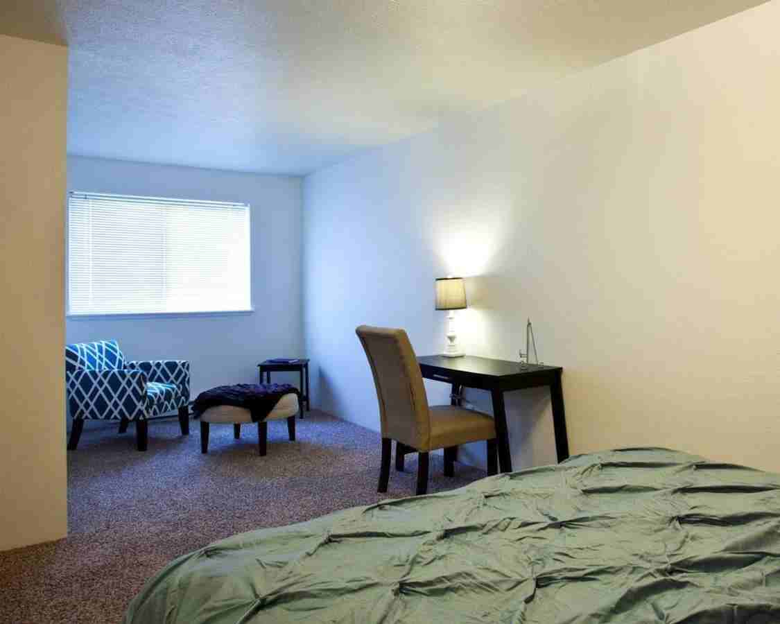 12623 E Broadway Ave