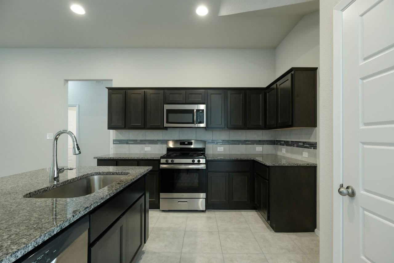 6045 Urbano Bend - Photo 5 of 13