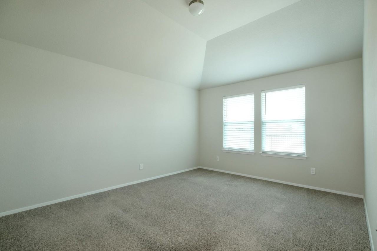 6045 Urbano Bend - Photo 6 of 13