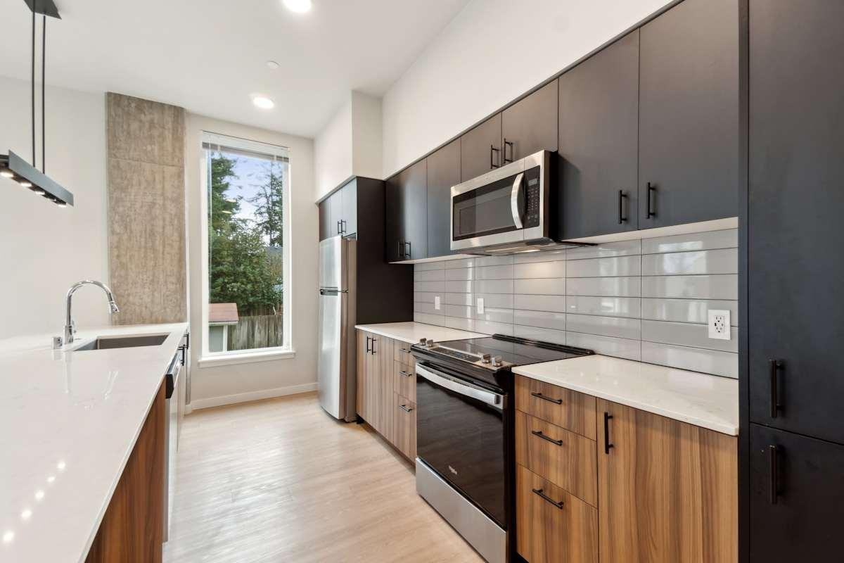 18004 Midvale Avenue North