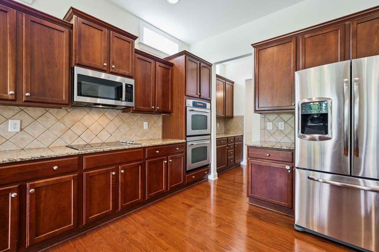 2403 Teermark Ln - Photo 3 of 26