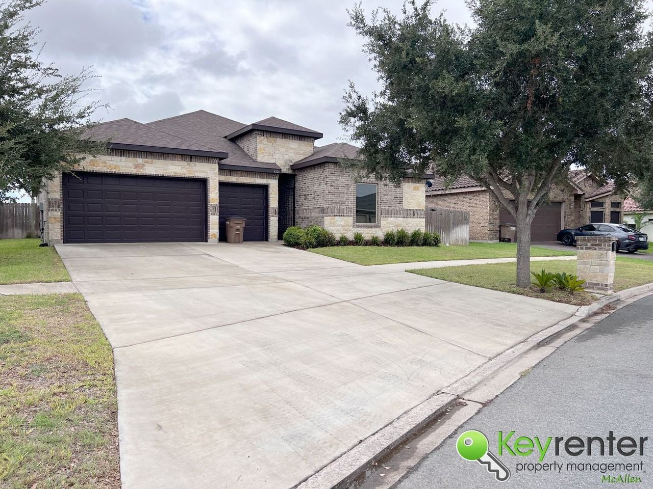 4226 Stillwater Cv - Photo 5 of 50