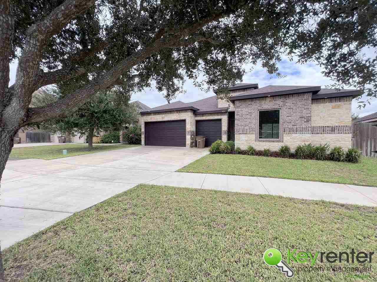 4226 Stillwater Cv - Photo 7 of 50