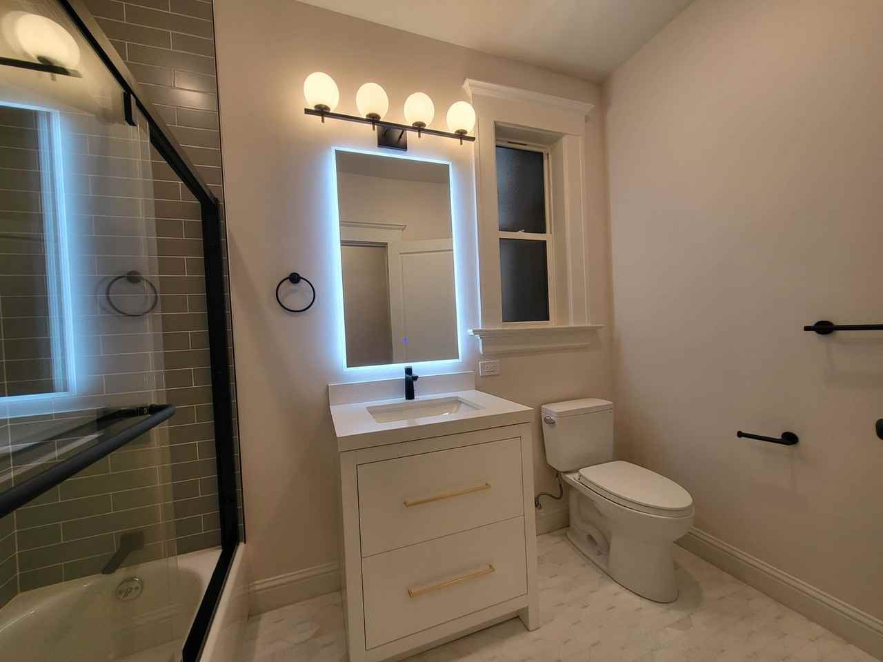 1026 Pine Street - Photo 4 of 17