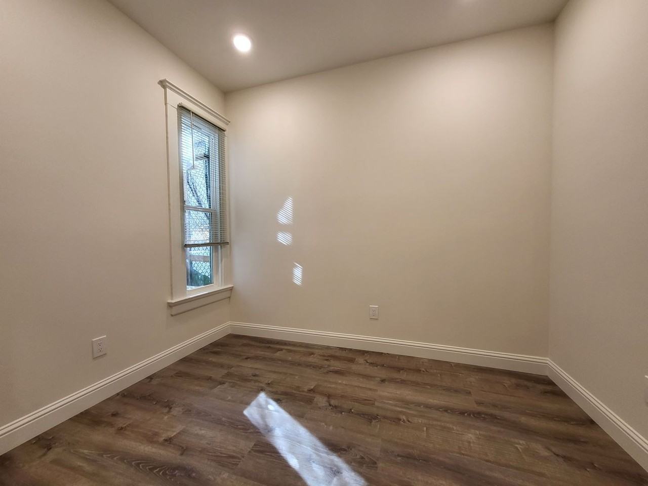 1026 Pine Street - Photo 7 of 17