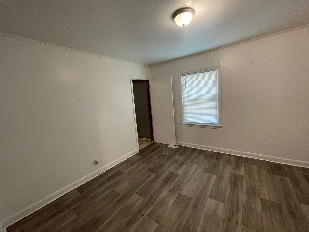 807 Memory Ln - Photo 7 of 18