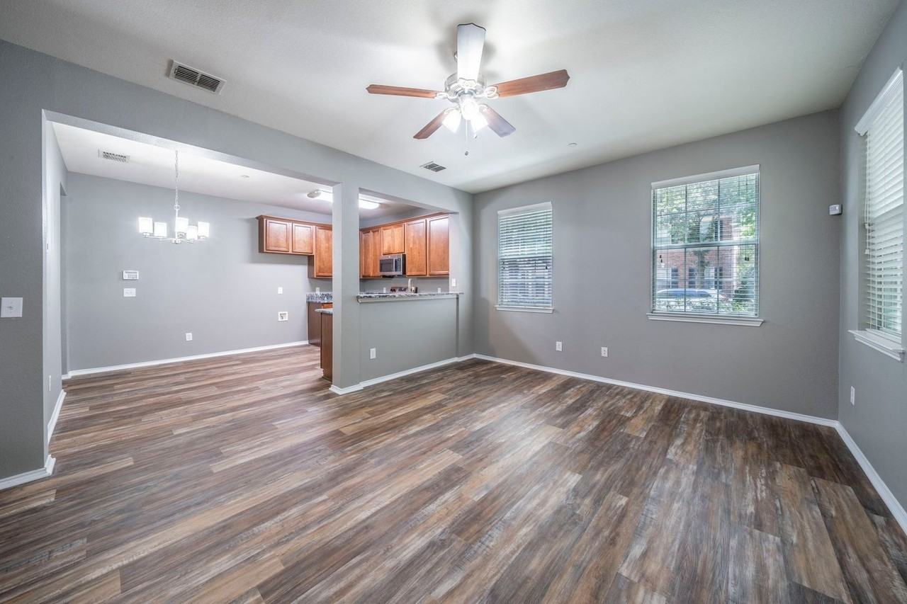 4928 Heather Glen Trl - Photo 2 of 26