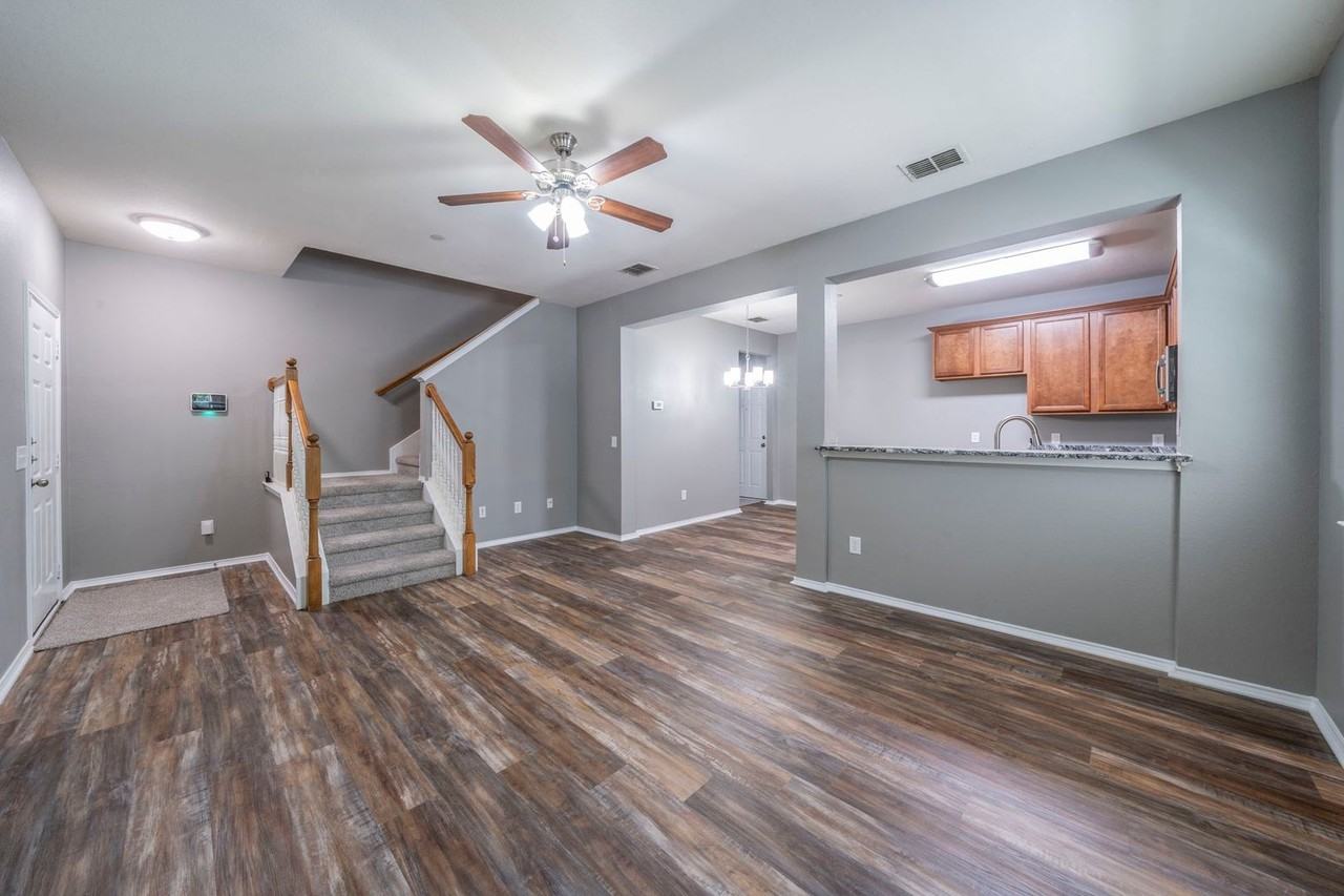 4928 Heather Glen Trl - Photo 3 of 26