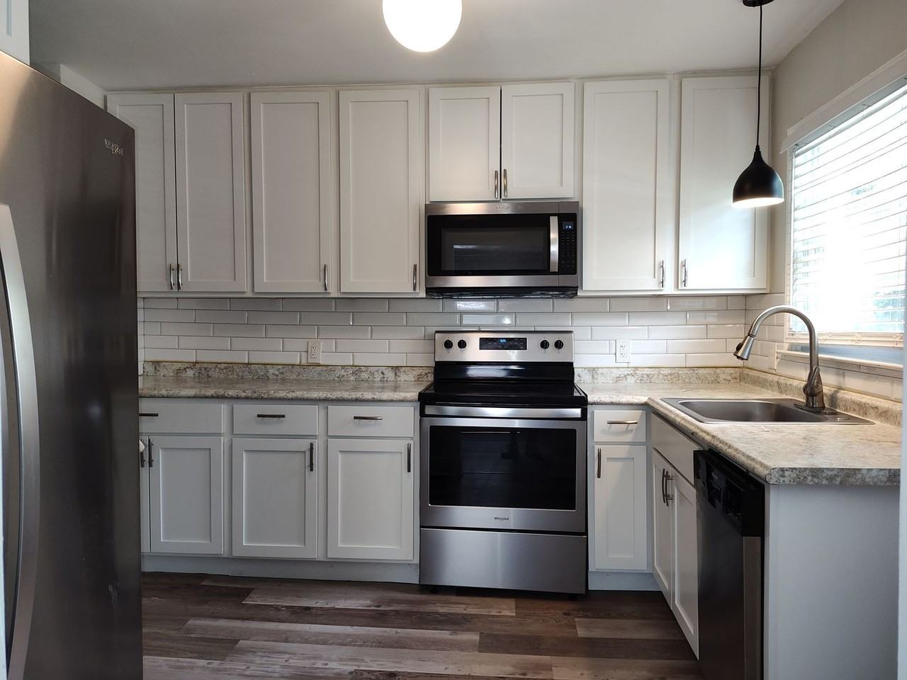 1225 Condon St - Photo 3 of 20