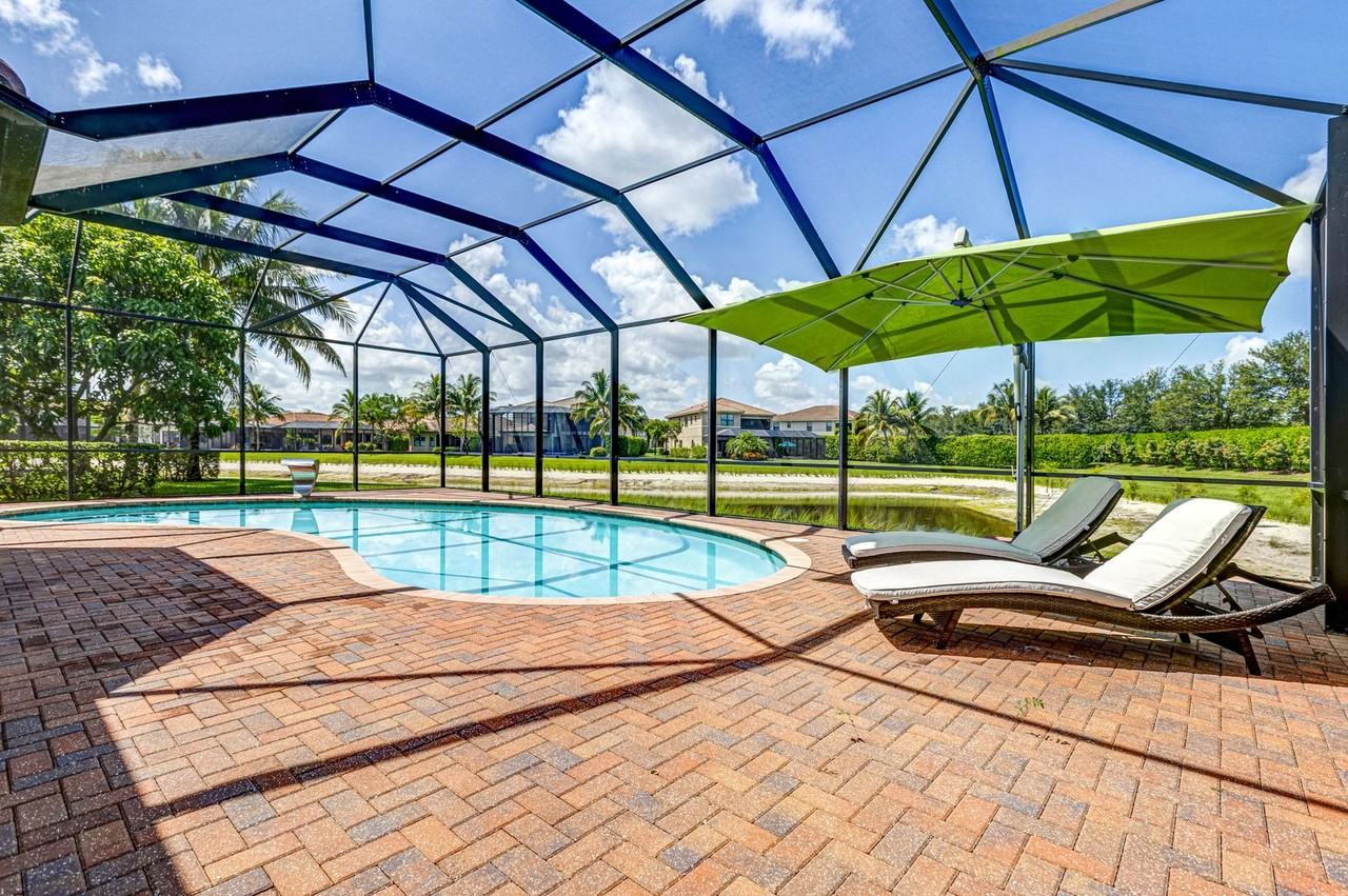 4360 Aurora St - Photo 2 of 50