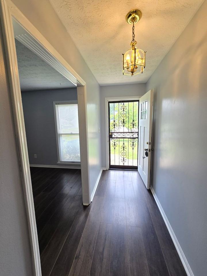 9313 Le Beau Ct - Photo 3 of 50