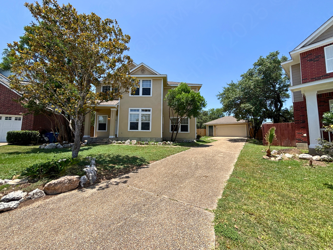 20131 Horizon Way - Photo 3 of 26