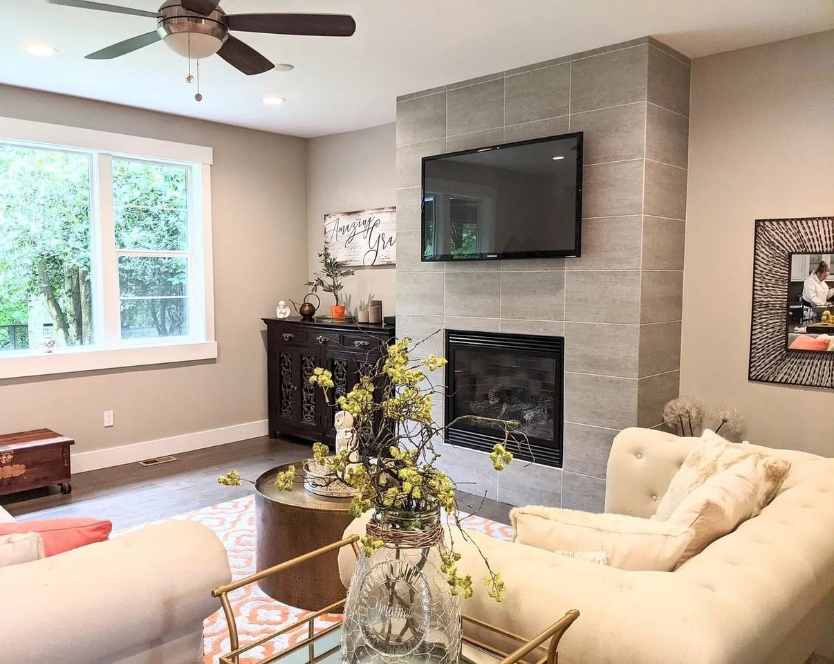 1349 Euclid Ave - Photo 3 of 30