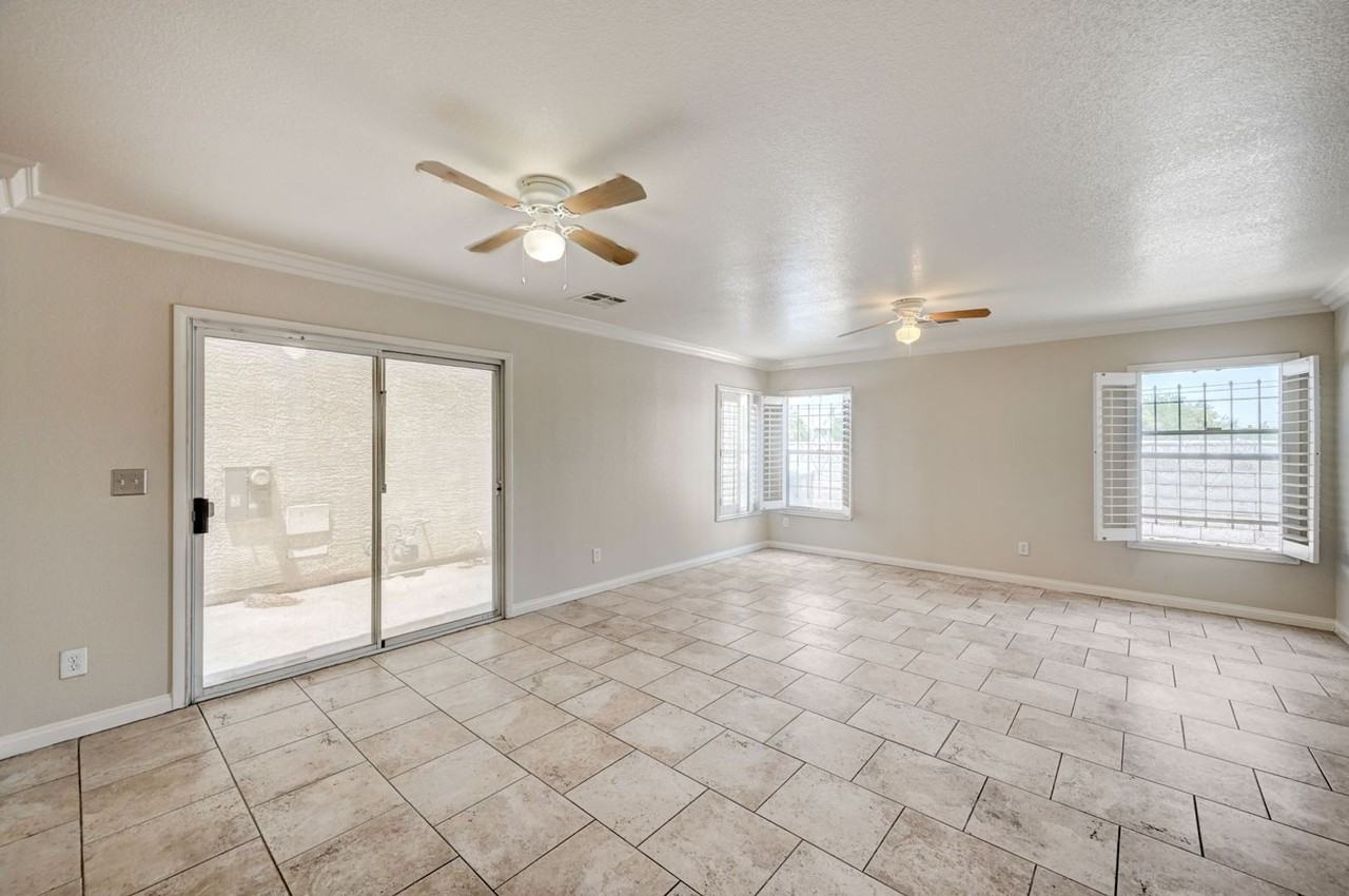 1144 Black Cherry Street - Photo 4 of 33