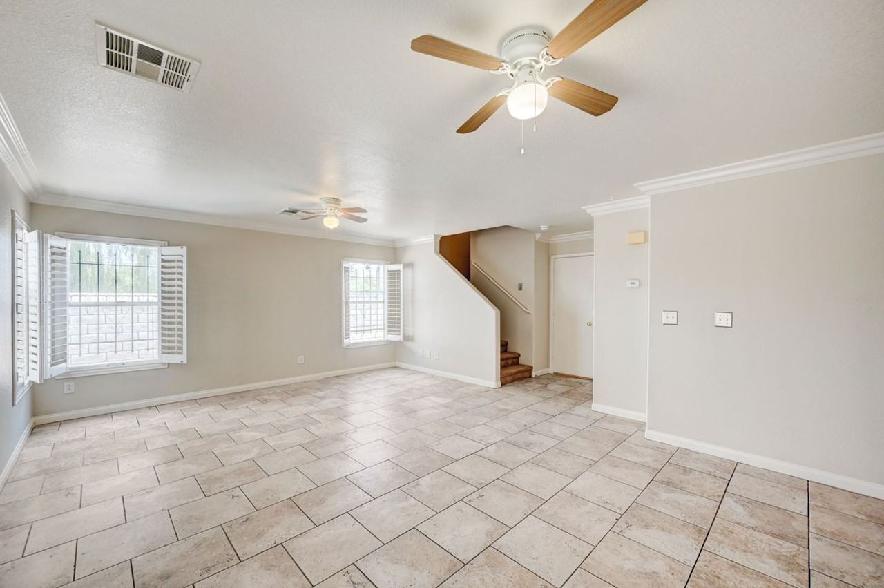 1144 Black Cherry Street - Photo 5 of 33