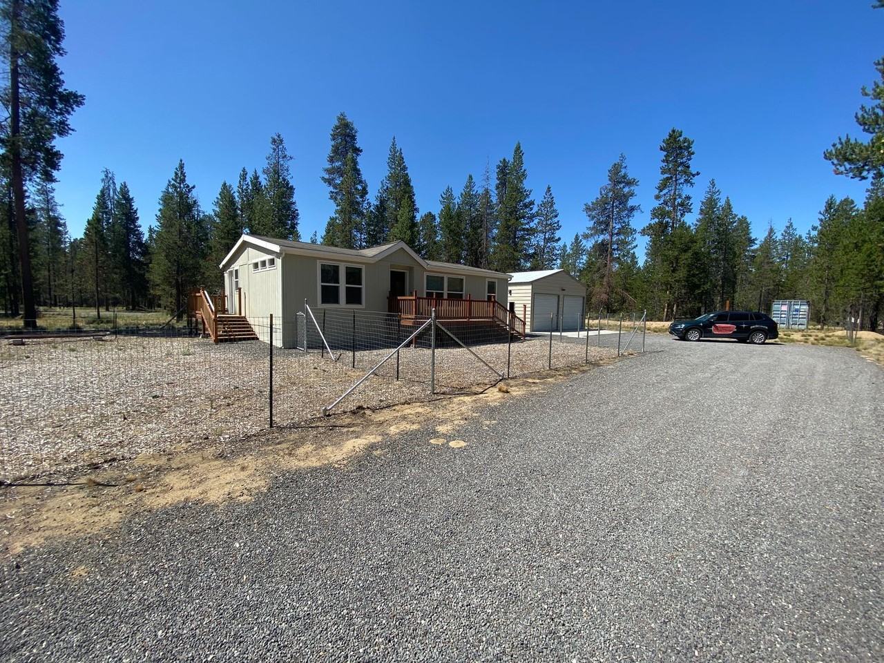 52515 Pine Dr - Photo 2 of 32