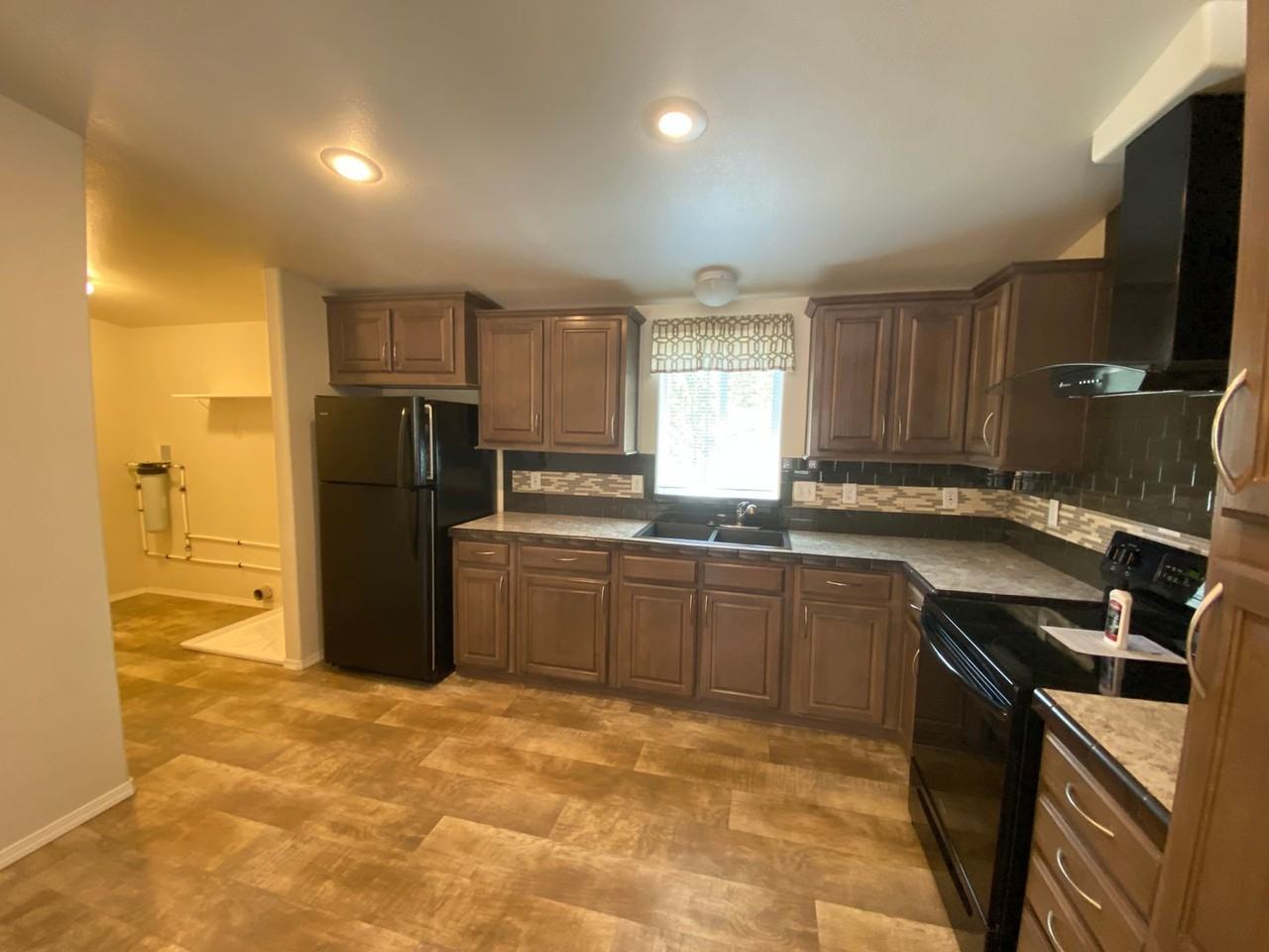 52515 Pine Dr - Photo 5 of 32