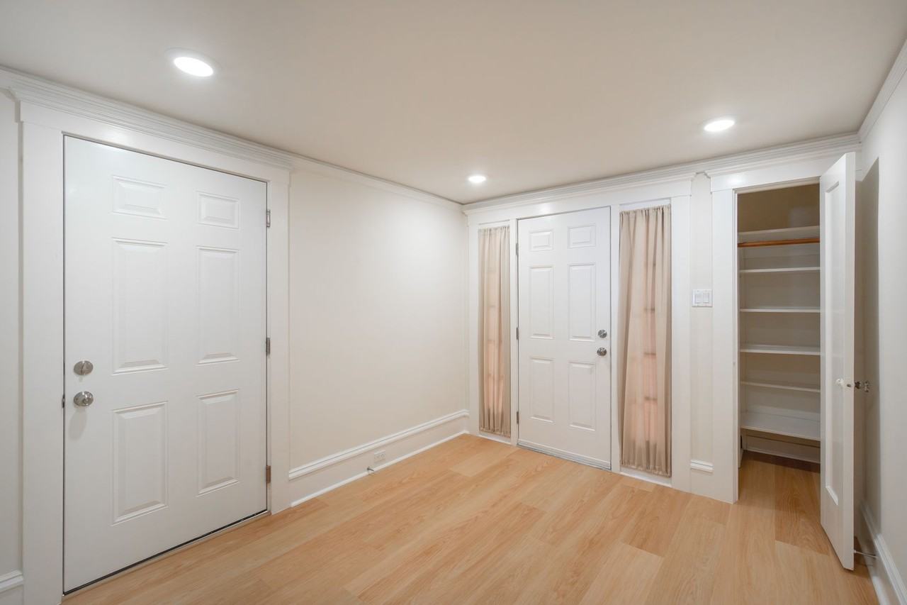 566 35th Ave - Photo 3 of 33