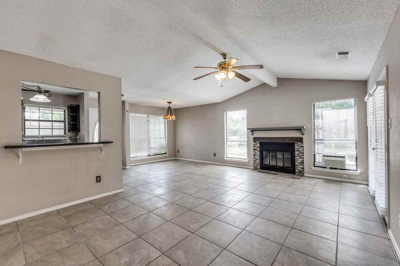 8602 Skyview - Photo 4 of 25