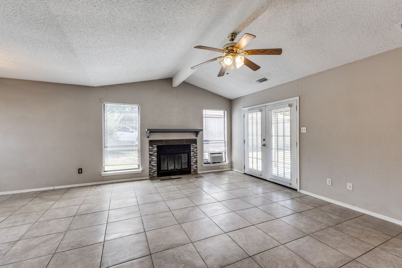 8602 Skyview - Photo 5 of 25