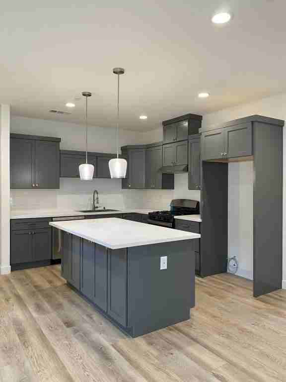 34 Newtrust Way - Photo 3 of 20