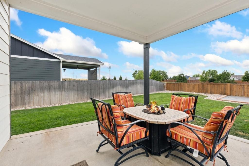 1495 Plumeria Dr - Photo 4 of 23