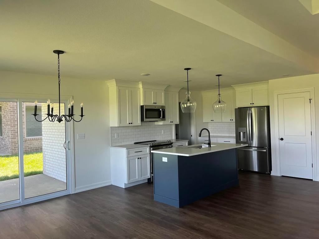 1817 Wes Milligan Ln - Photo 3 of 10