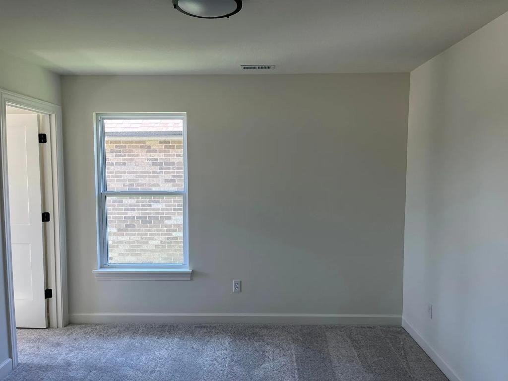 1817 Wes Milligan Ln - Photo 5 of 10
