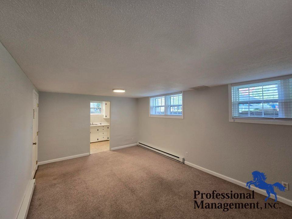 318 1/2 Yellowstone Ave - Photo 4 of 8