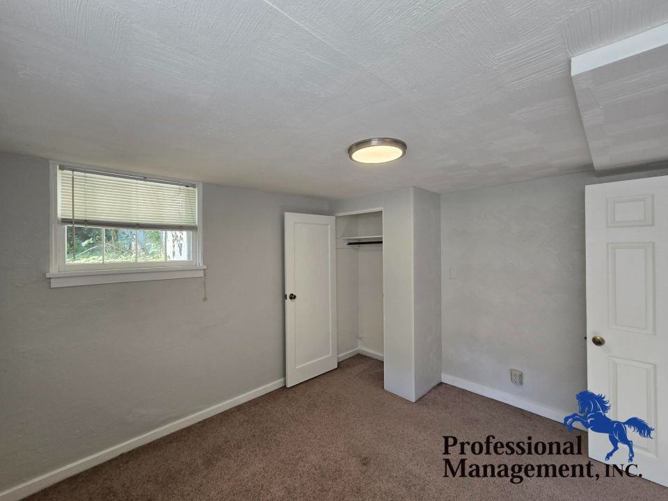 318 1/2 Yellowstone Ave - Photo 5 of 8