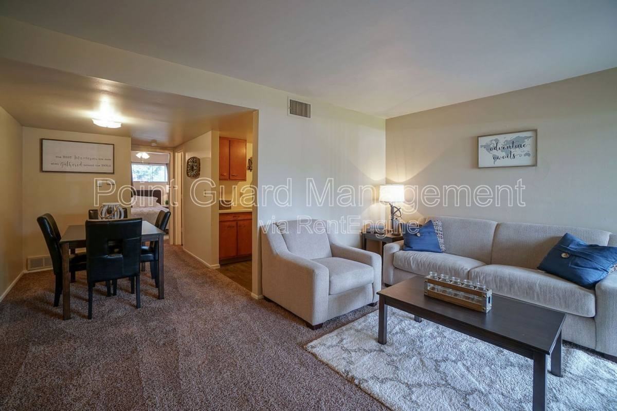 1521 Oxford Pl #25